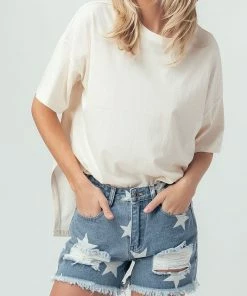 Trendnotes DENIM DISTRESSED STAR PRINT SHORTS