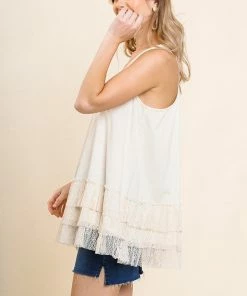 Umgee IVORY SLEEVELESS TOP