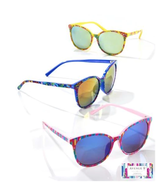 Avenue 9 Accessories Sunglasses With Case + Cloth