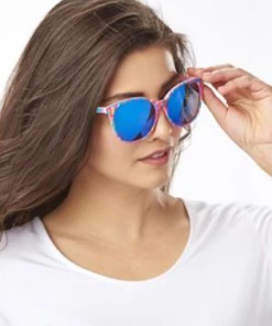 Avenue 9 Accessories Sunglasses With Case + Cloth