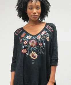 Caite Ladies Penni Pullover Top In Black