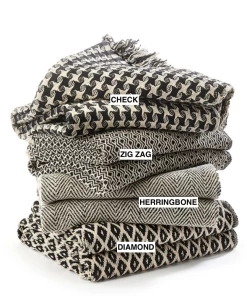 GIFTCRAFT Black & Cream Handloom Throw Decor