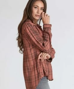 Dear John Ladies Desert Clay Star Shirt