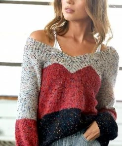 Davi & Dani Ladies Color Block Long Sleeve Sweater