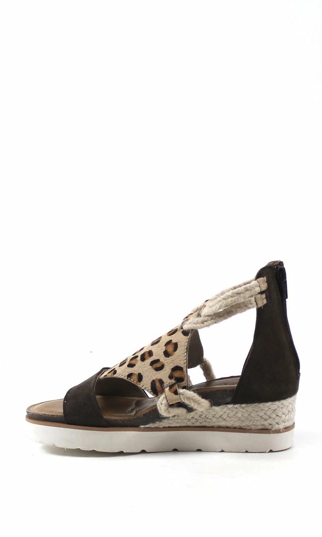 DIBA IMPORTS Green Clover Sandals