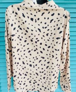 JJs Designs & Boutique Cezelle Collection ‘V’ Ruffle Detail