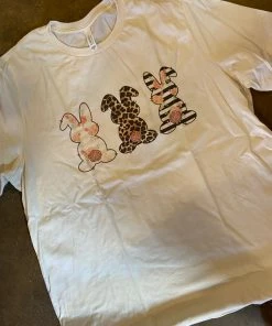 Kissed Ladies 3 Bunnies-TShirt