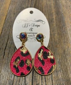 JJs Designs & Boutique Animal Print Hoop Earrings