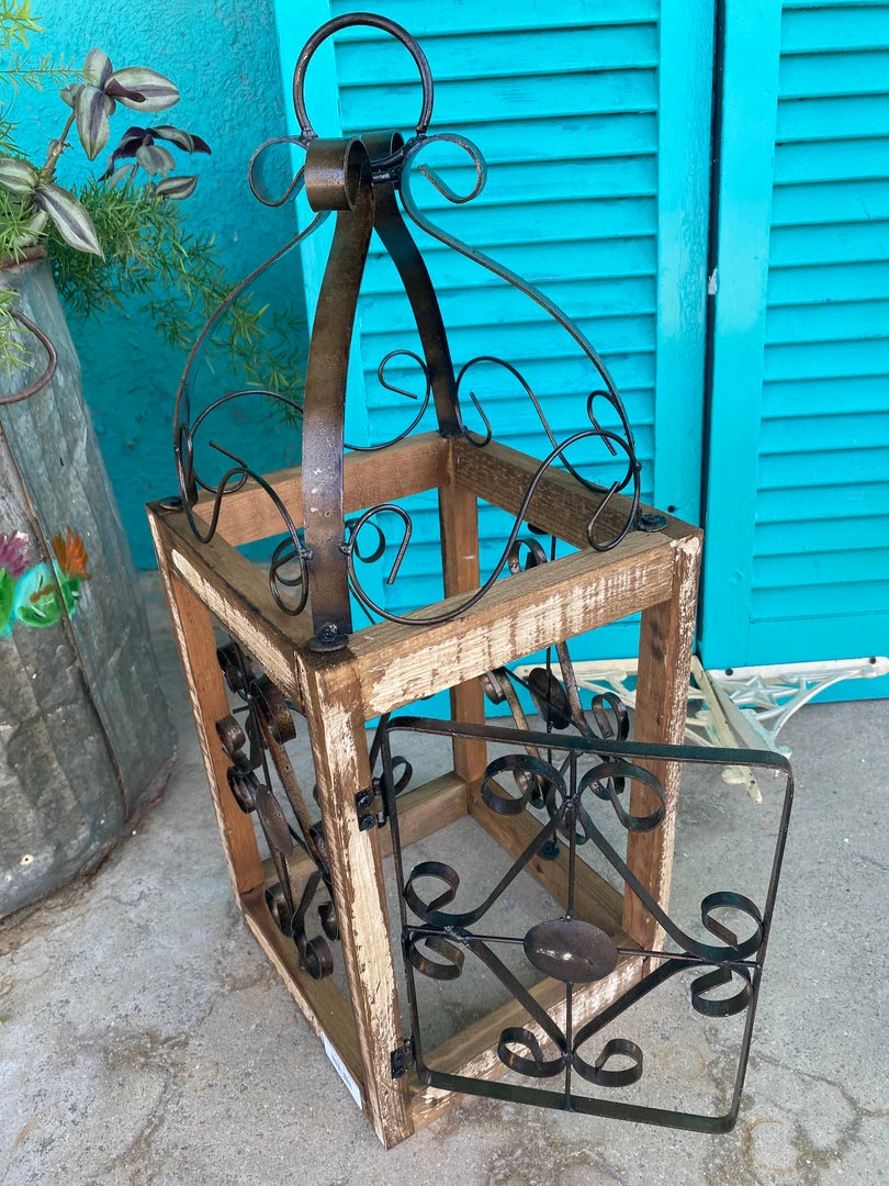 Duitman's Wholesale Wood Distressed Lantern Accessories