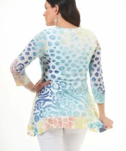 Adore Accessories PATCHINGTON 3/4 Sleeve Burnout Texture Top